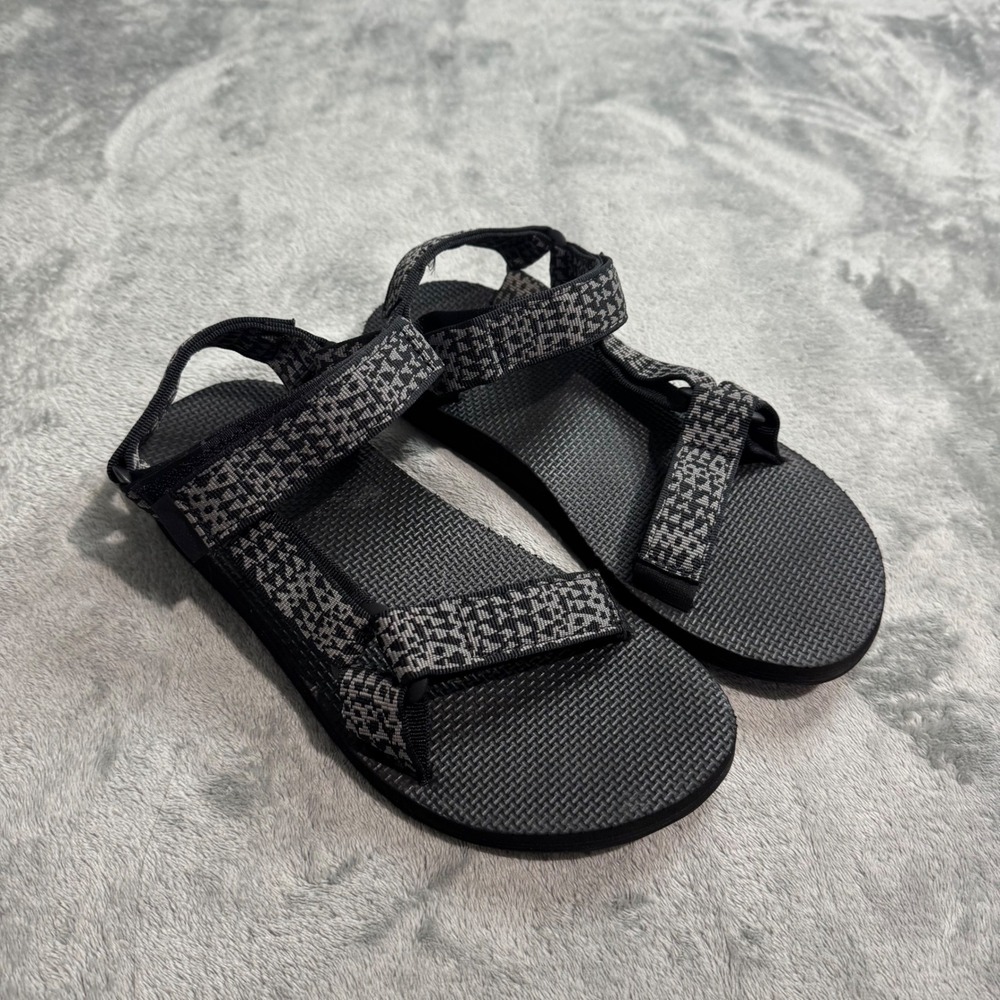 Teva Original Universal Men 8 Black Grey Geometric Strappy Sandals 1004006